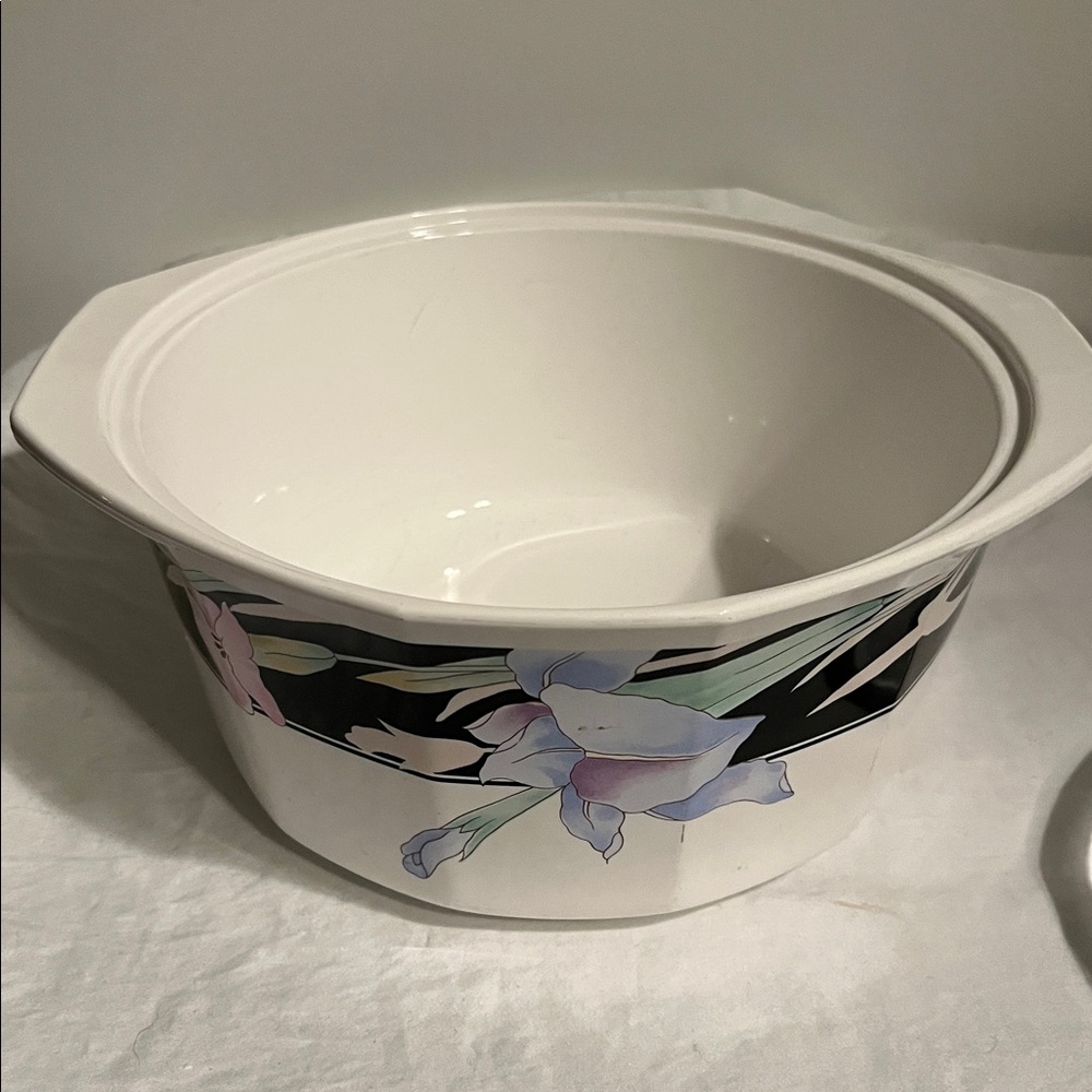 2.25 Qt Round Covered Casserole Charisma Black Mikasa fire and ice w lid  AA004 - Picture 6 of 12